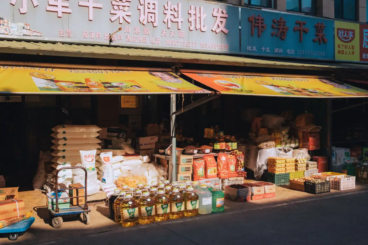 湖北广告喷绘写真制作工艺流程与质量控制要点