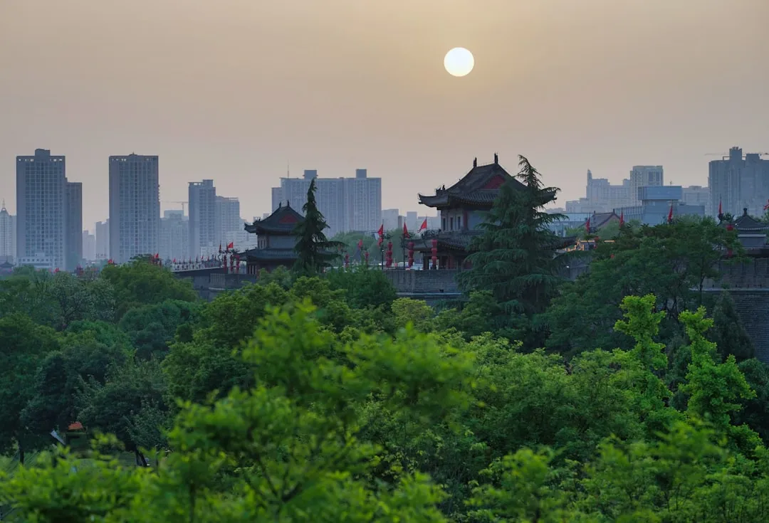 华中地区广告制作中喷绘写真与标识标牌的技术融合趋势