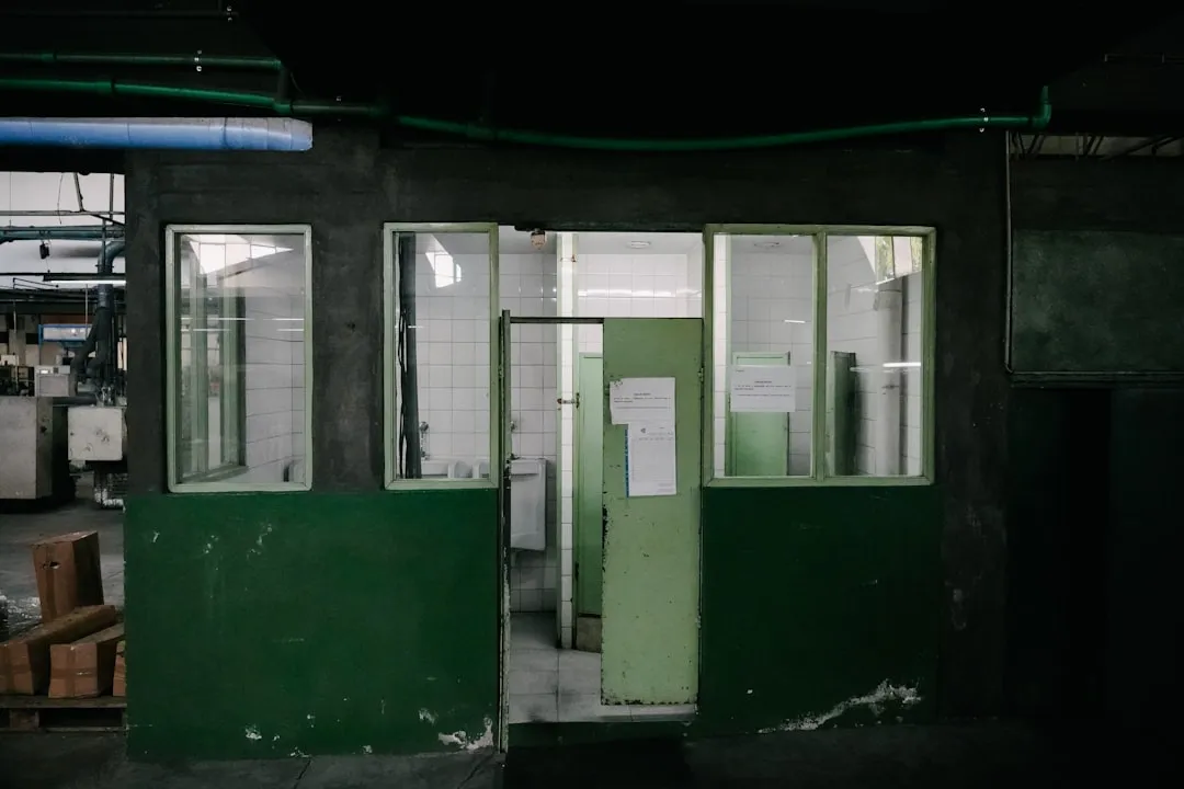 华中地区广告喷绘写真工艺升级：高精度UV打印技术应用解析