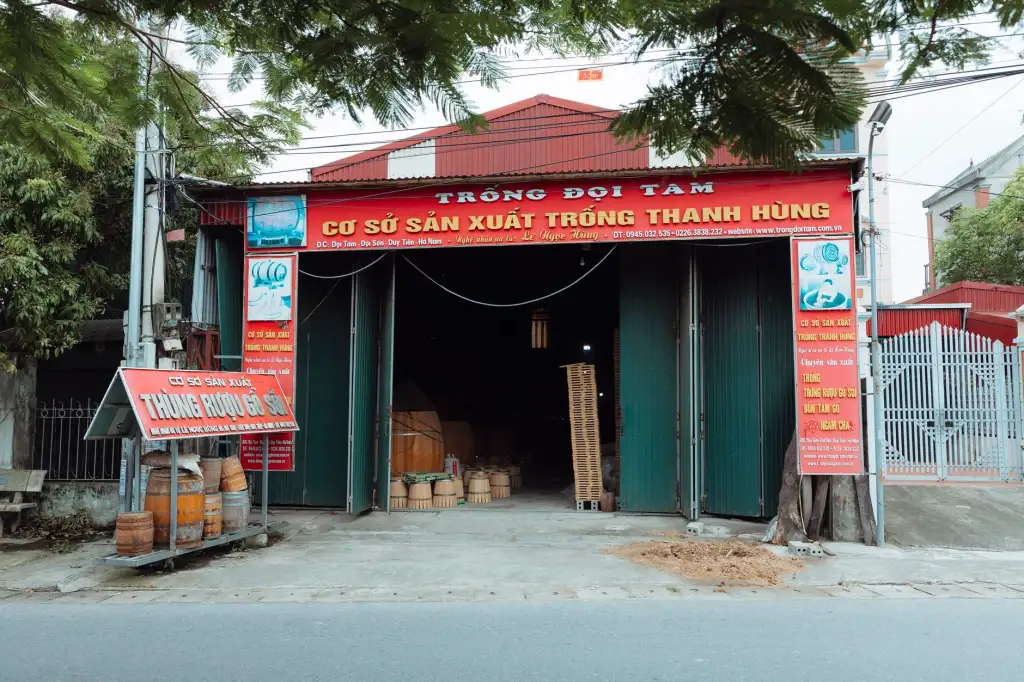 广告制作中喷绘写真的材料选择与工艺差异解析
